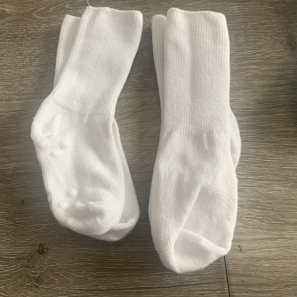 🛍️3 for $20🛍️ 6pairs infant Socks 2pairs infant scratch mittens - Picture 2 of 4